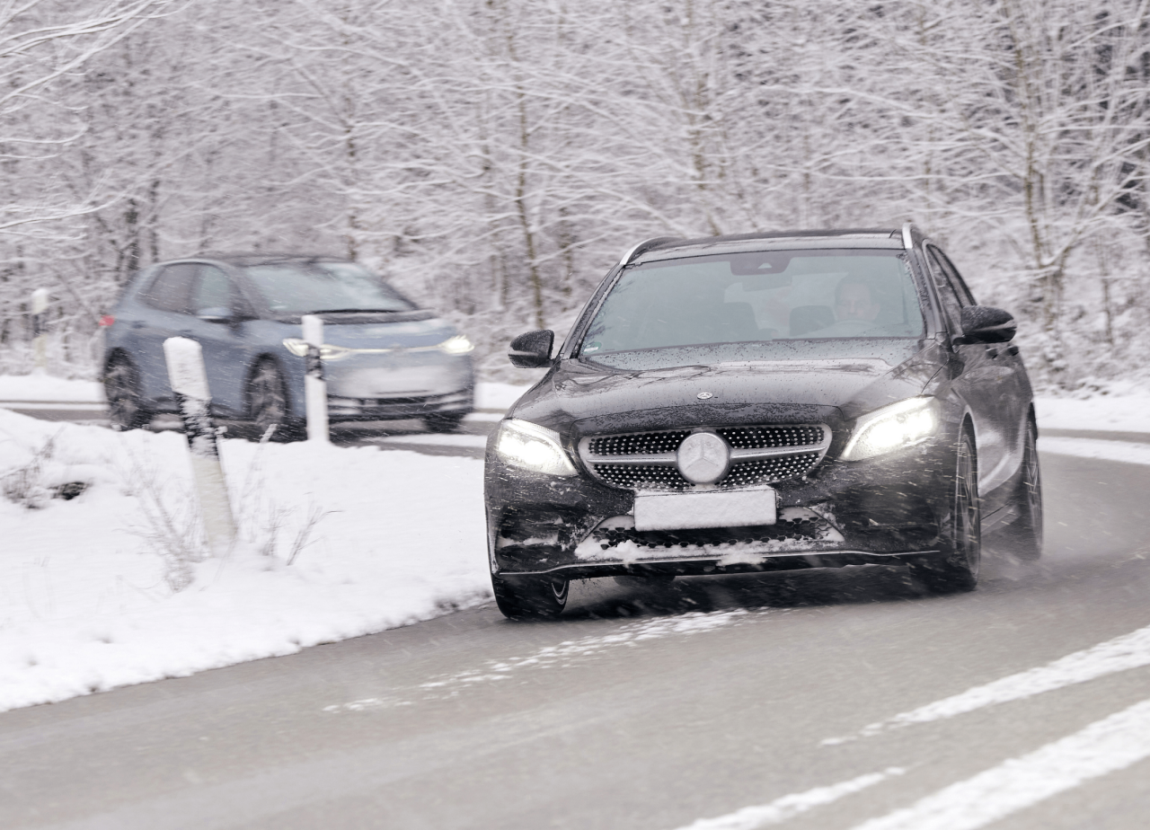 Im Winterreifentest der „sportauto“ zeigt sich der Continental WinterContact TS 870 P „sehr ausgewogen“