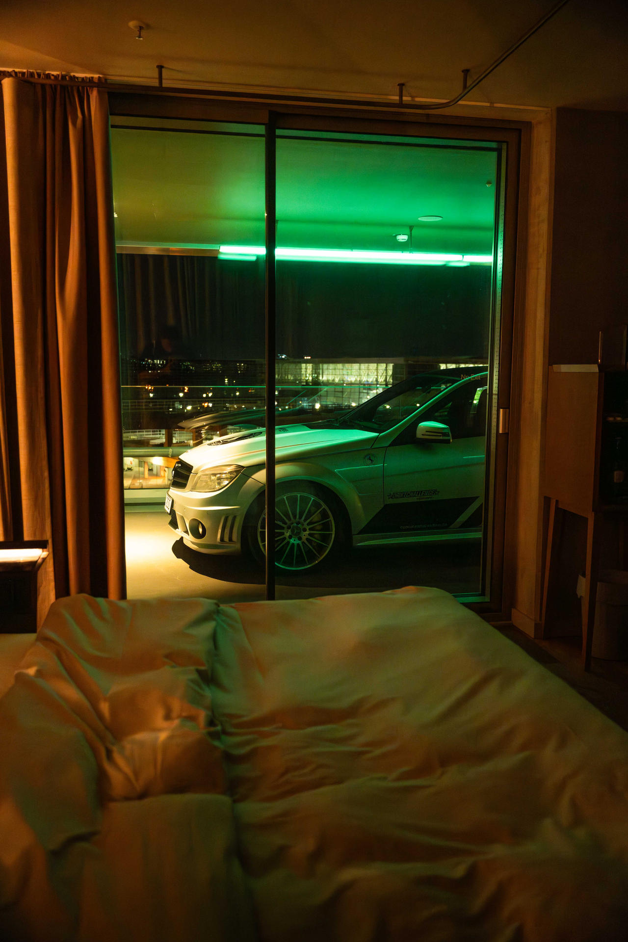 Mercedes AMG im Hotel