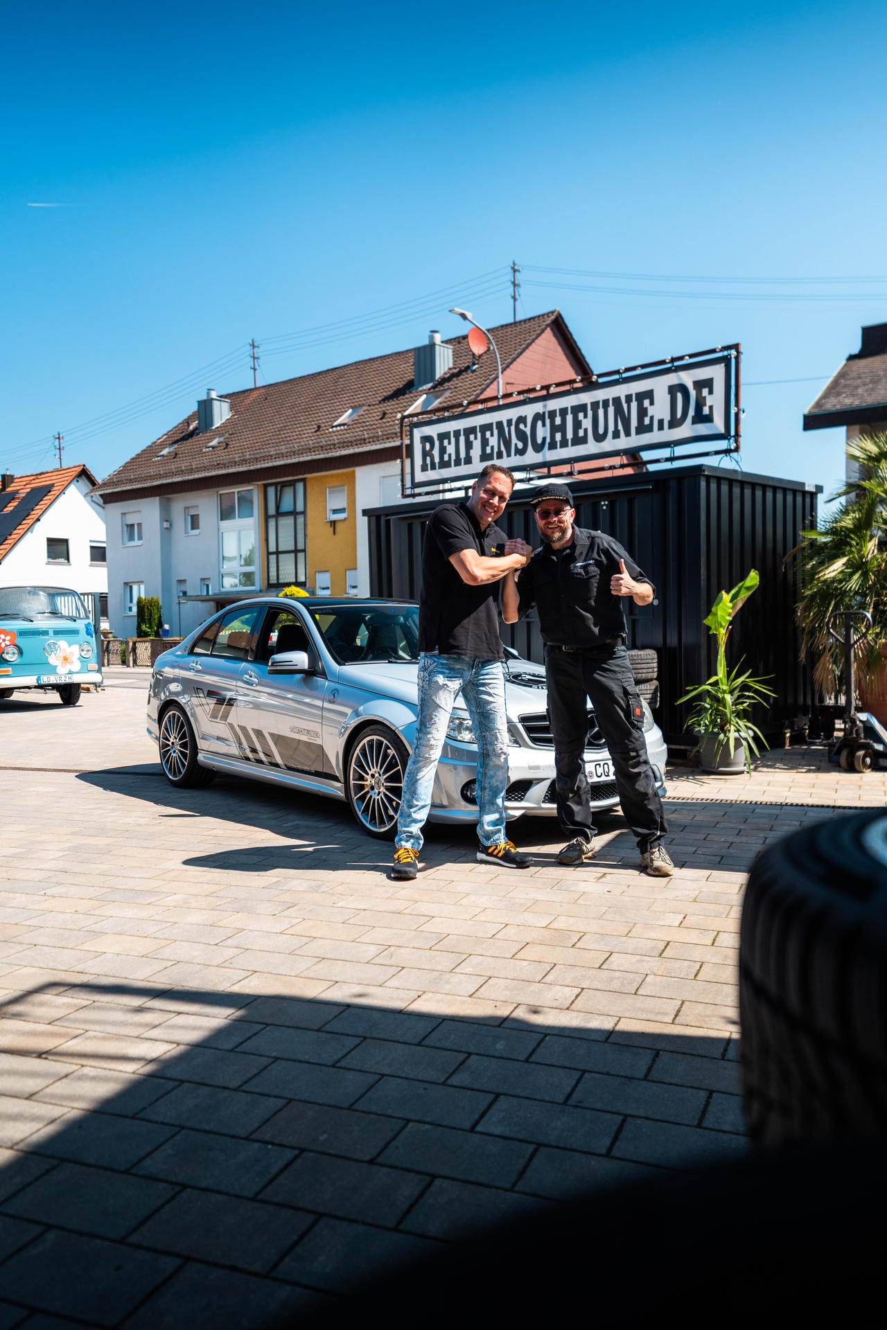 Inhaber der Tyrebox / Reifenscheune in Hagenbach ist Herr Christoph Filla.