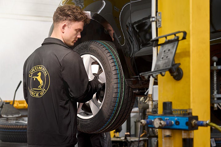 Tire production at the Continental plant in Korbach.
