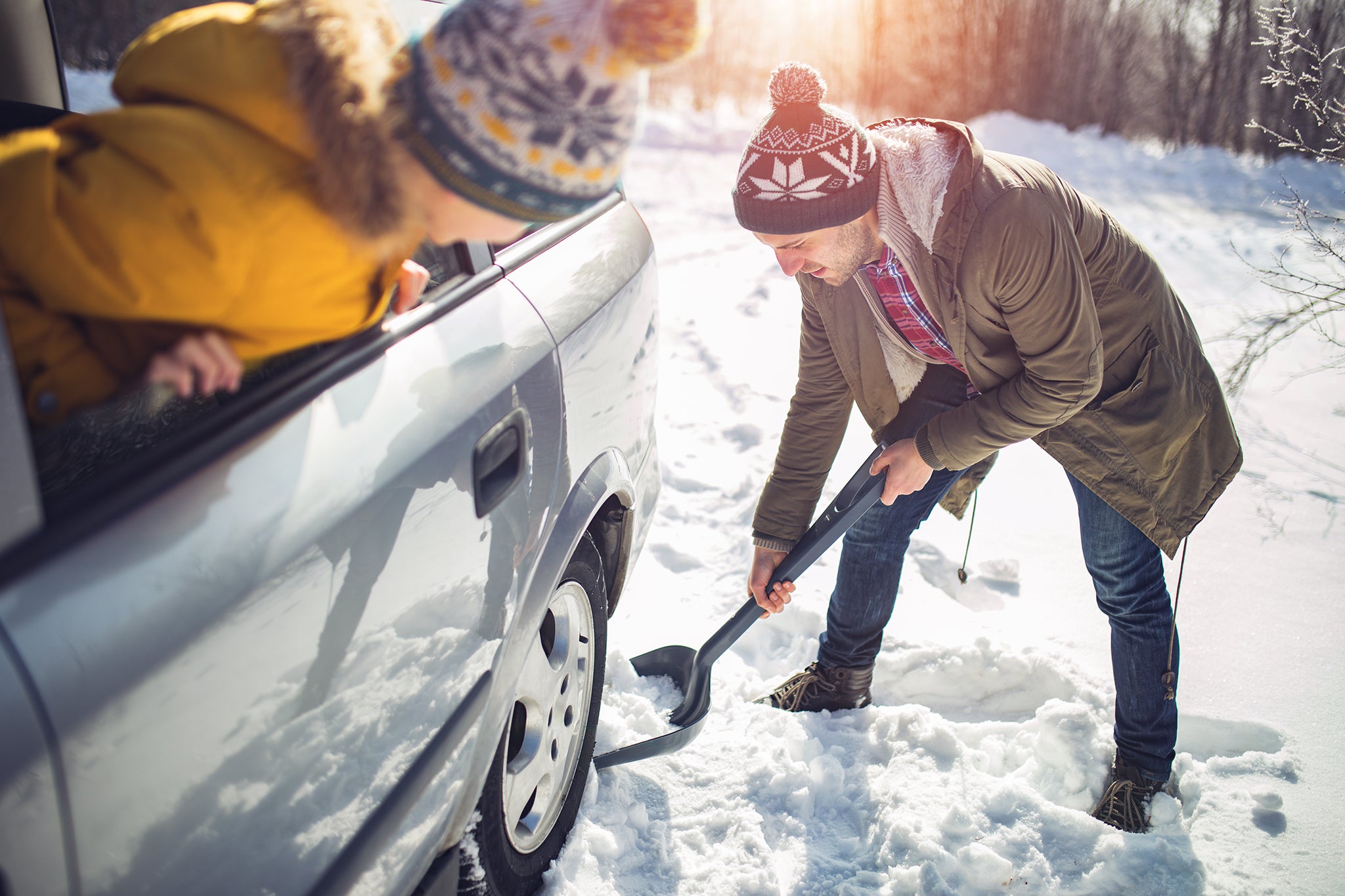 Auto und Schnee