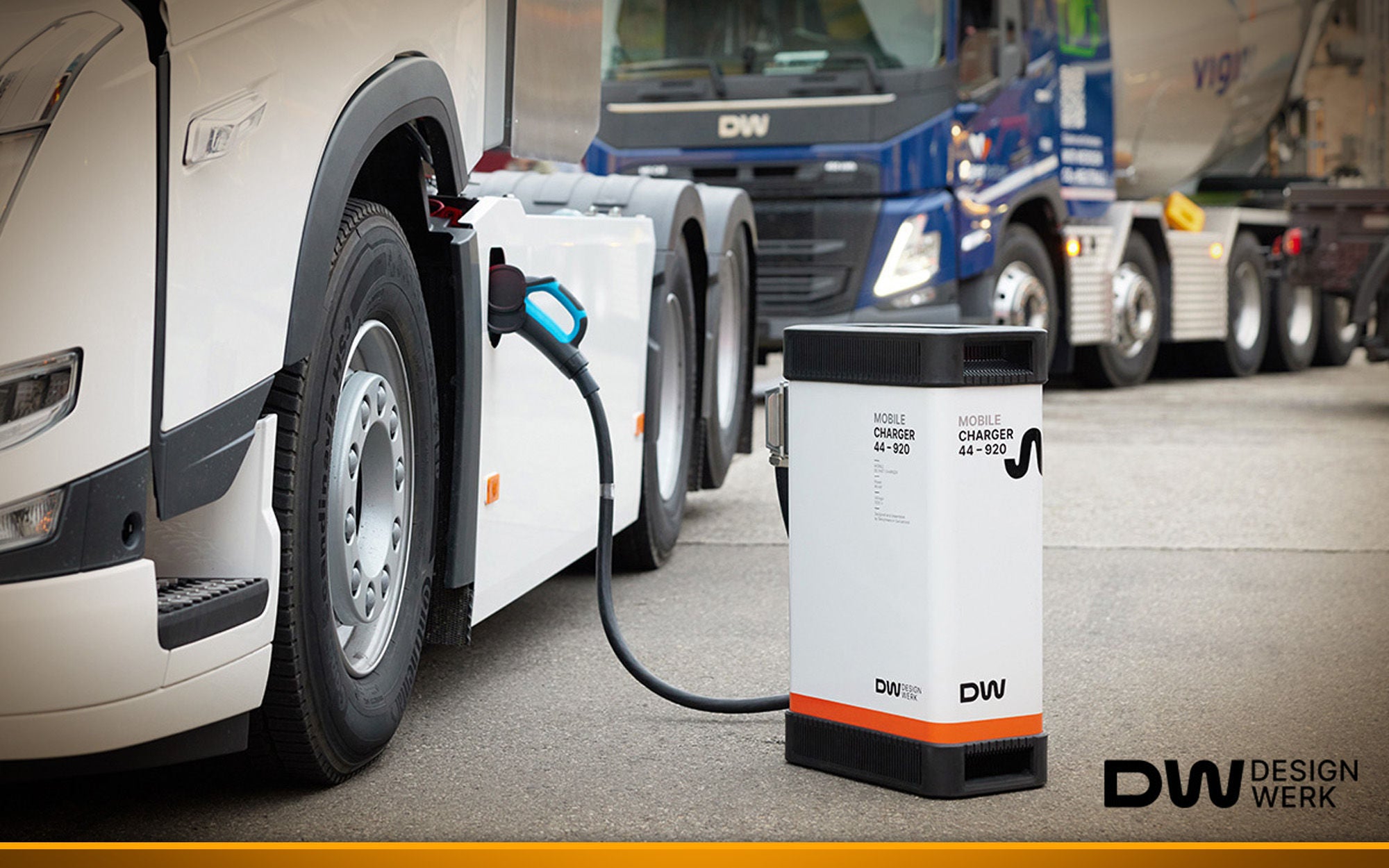 Roadshow Designwerk-Charger