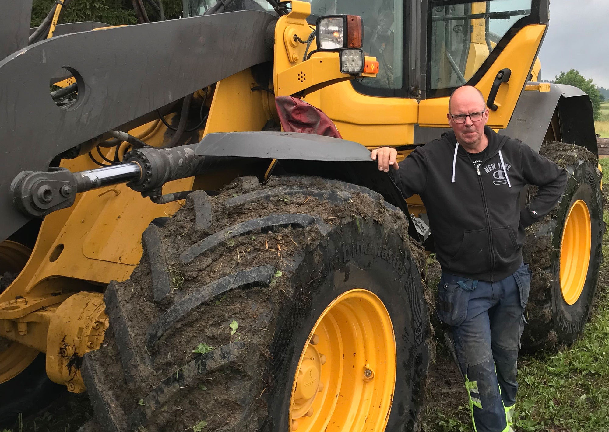 Magnus Claesson Volvo Loader on Continental VF CombineMaster 620/70R26