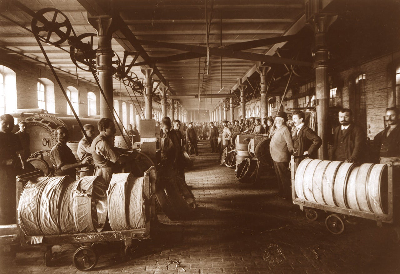 Production in the plant Hanover-Vahrenwald, 1898 Luftreifen