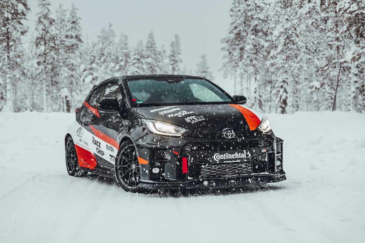 Toyota Yaris GR von Racechip im Schnee beim Winter High Performance Event 2024 | Continental