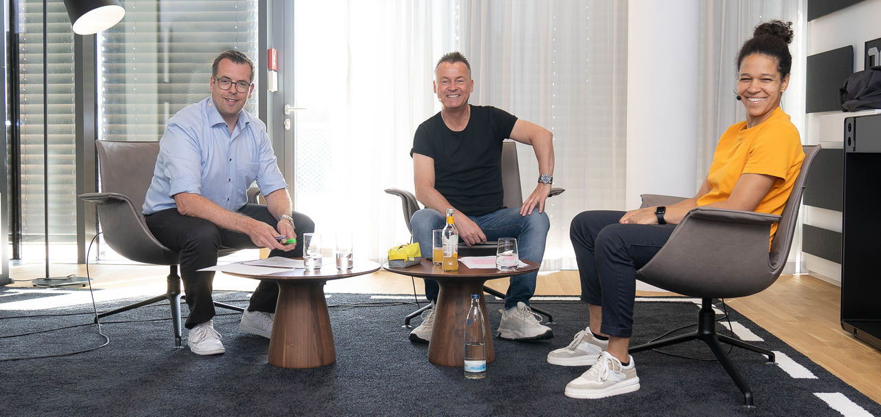 Podcast | Folge 11 | Ball trifft Reifen