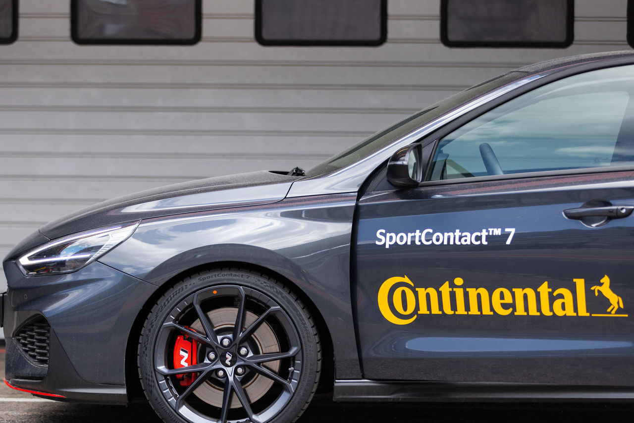 Neuer SportContact 7 fährt bei der sportauto mit Wertung „Überragend“ zum Testsieg