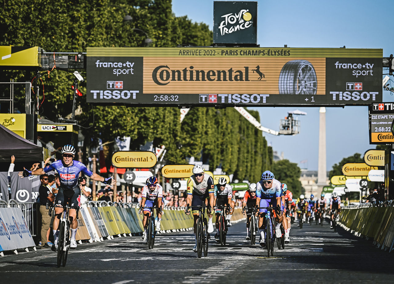 24/07/2022 - Tour de France 2022 - Etape 21 - Paris La Defense Arena / Paris Champs-Elysees (115,6km) - PHILIPSEN Jasper (ALPECIN - DECEUNINCK) - Vainqueur de l'etape