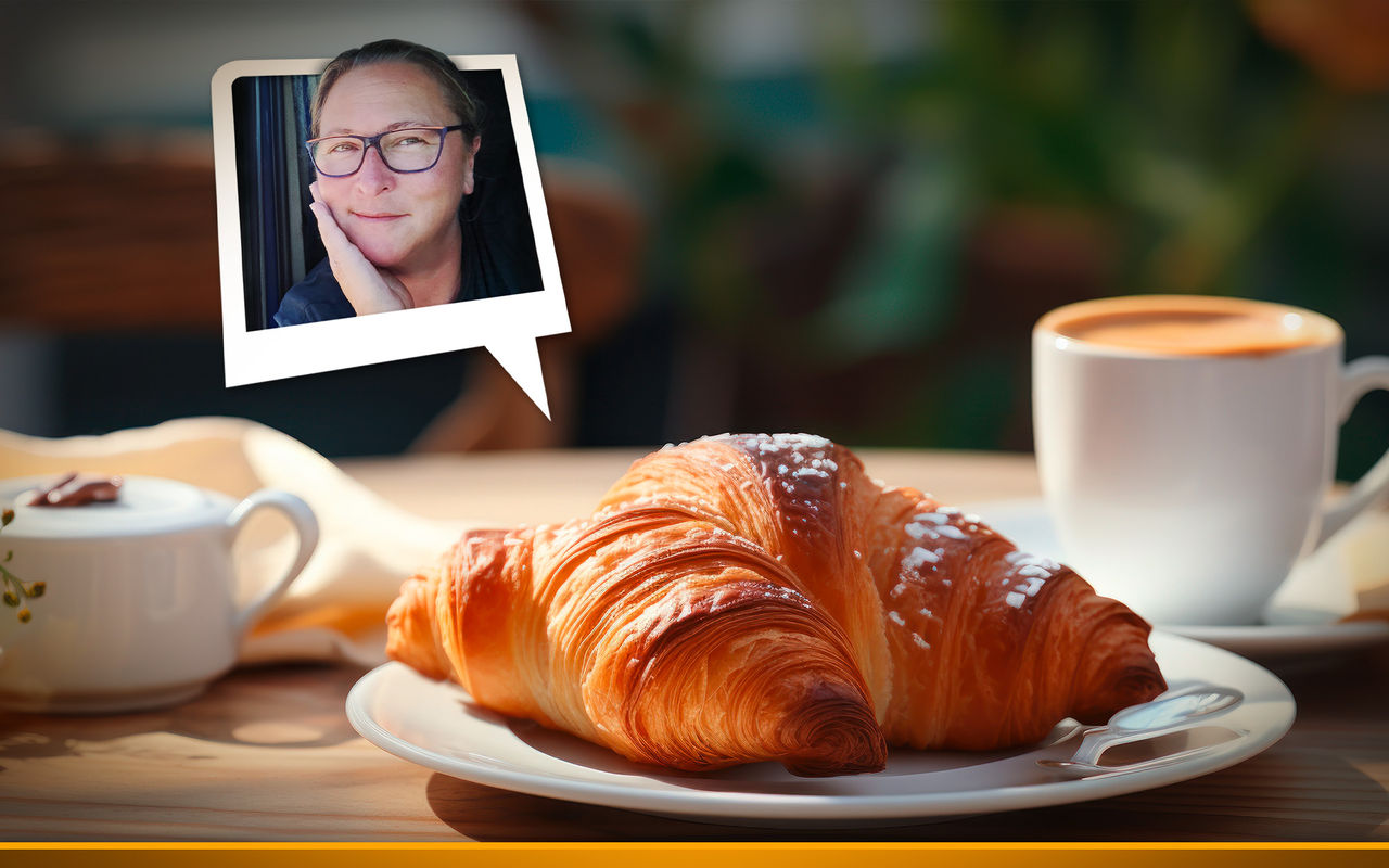 croissant and coffee